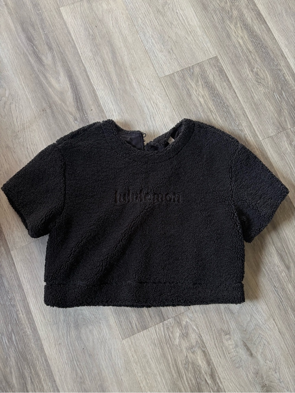 lululemon athletica Black Short-Sleeve Sherpa Cropped Pullover